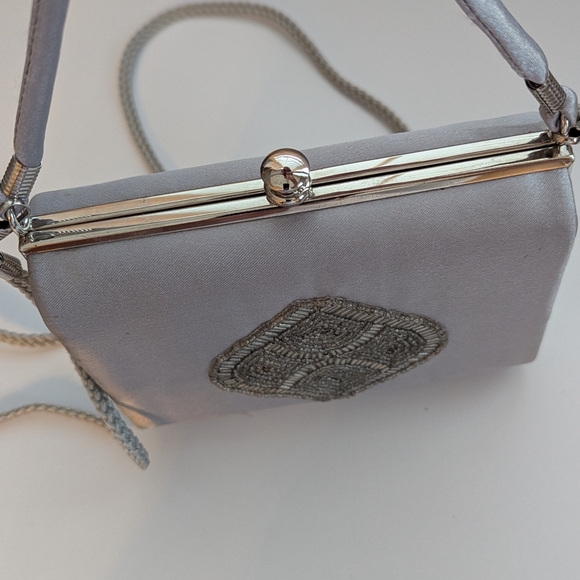 Bijoux Terner Vintage Grey/Silver Satin Evening/Formal Bag w/Detailed Beading - Picture 4 of 15